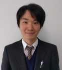  顔写真：
