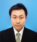  顔写真：