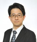  顔写真：