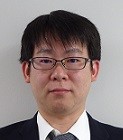  顔写真：
