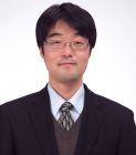  顔写真：