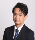  顔写真：
